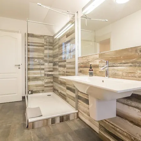 Villa-holzreich * Lohme